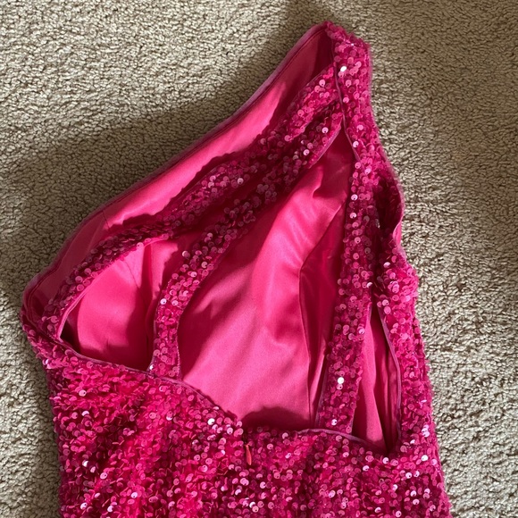 Prom dress - Picture 3 of 3